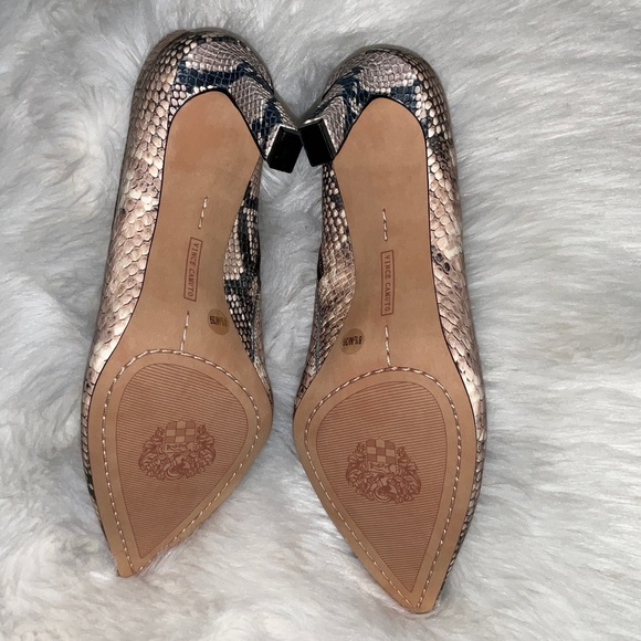 Vince Camuto
Sestrind Booties - Picture 7 of 8